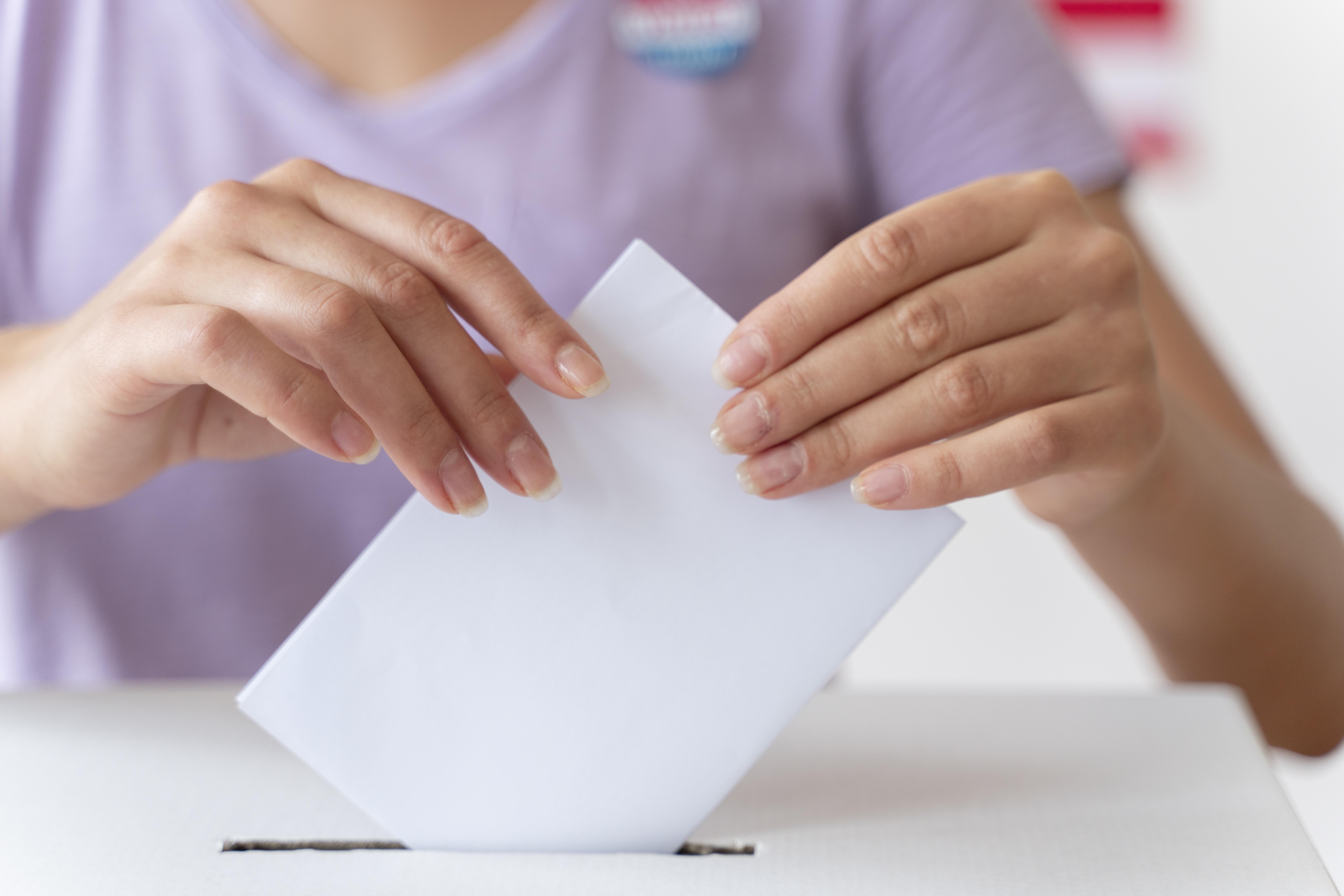 Poll banner graphic